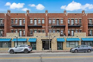 210 N Cass Avenue 6, Westmont, IL 60559