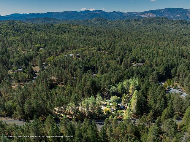 3504 Azalea Drive, Grants Pass, OR 97526