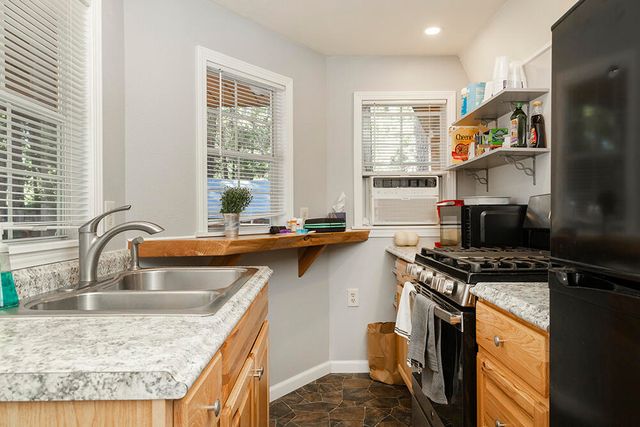 3504 Azalea Drive, Grants Pass, OR 97526