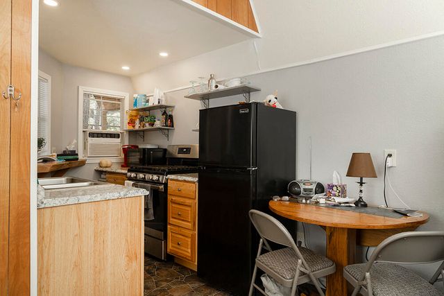 3504 Azalea Drive, Grants Pass, OR 97526