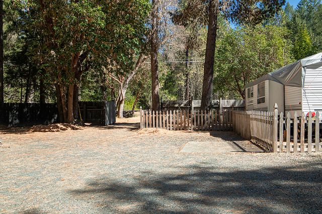 3504 Azalea Drive, Grants Pass, OR 97526