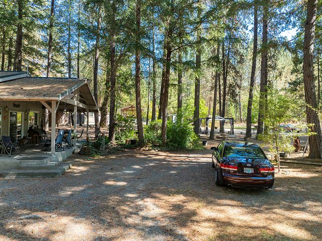3504 Azalea Drive, Grants Pass, OR 97526