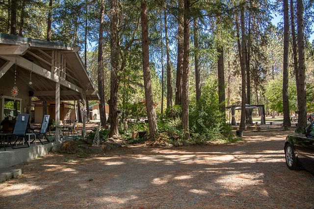 3504 Azalea Drive, Grants Pass, OR 97526