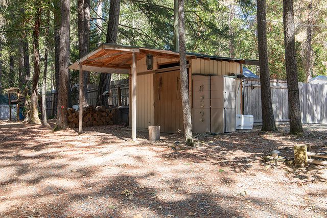 3504 Azalea Drive, Grants Pass, OR 97526