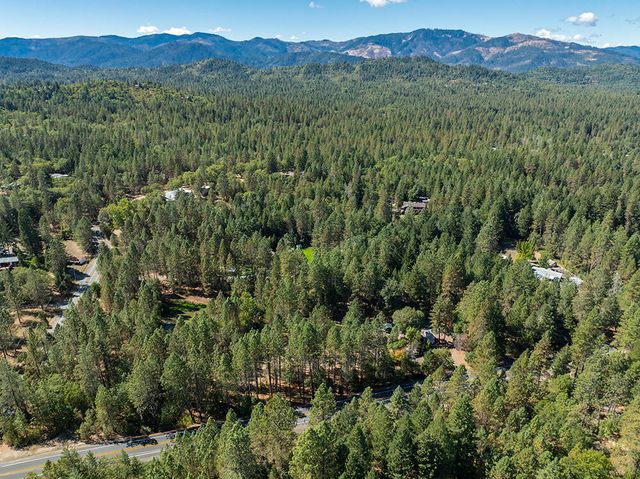 3504 Azalea Drive, Grants Pass, OR 97526