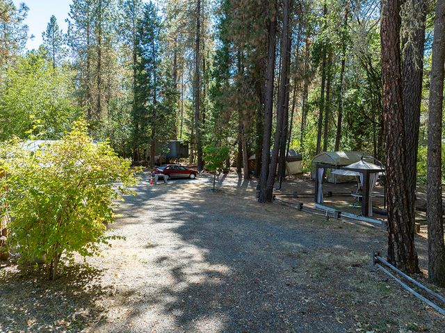 3504 Azalea Drive, Grants Pass, OR 97526