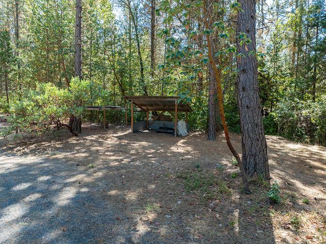3504 Azalea Drive, Grants Pass, OR 97526