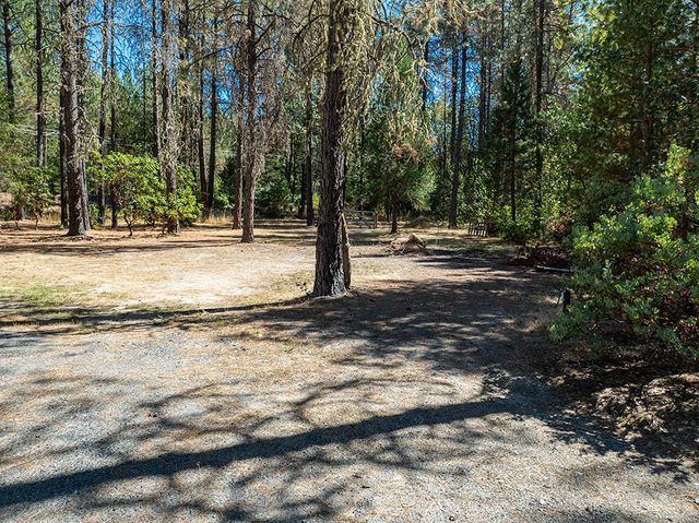 3504 Azalea Drive, Grants Pass, OR 97526