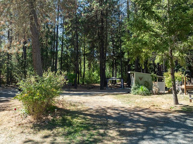 3504 Azalea Drive, Grants Pass, OR 97526