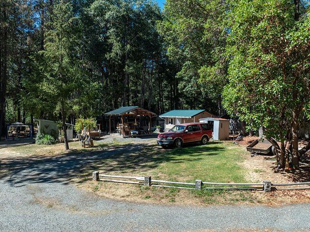 3504 Azalea Drive, Grants Pass, OR 97526