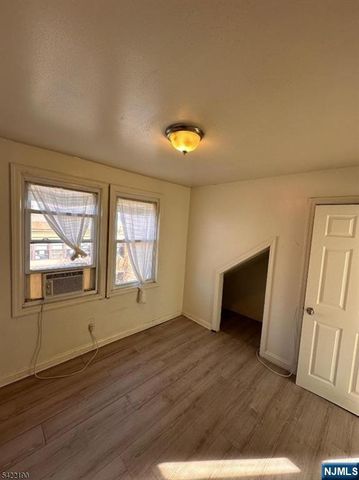 89 Aldine Street, Newark, NJ 07112