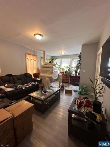 89 Aldine Street, Newark, NJ 07112