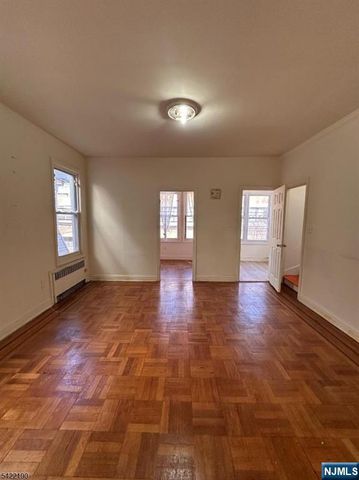 89 Aldine Street, Newark, NJ 07112