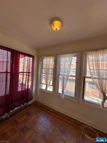 89 Aldine Street, Newark, NJ 07112