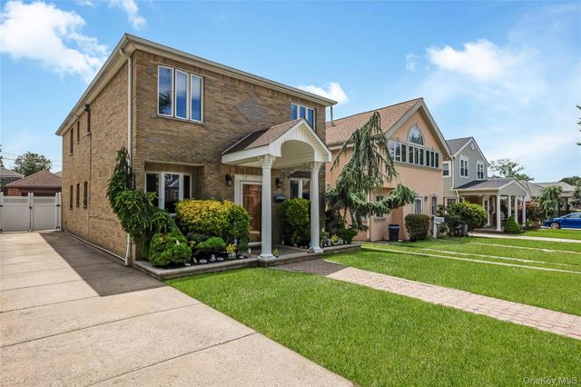 151-62 24th Road, Whitestone, NY 11357