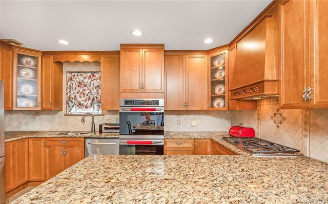 151-62 24th Road, Whitestone, NY 11357