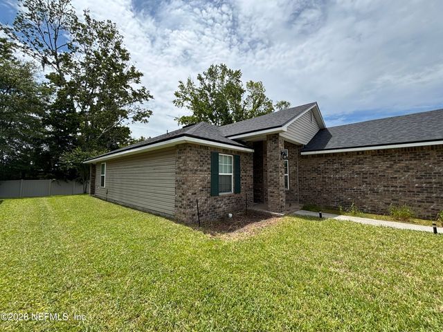 8112 HELMSLEY Boulevard, Jacksonville, FL 32219
