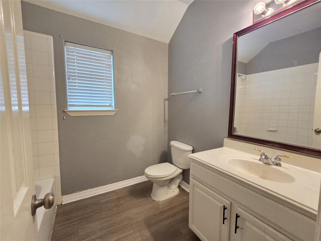 12015 Rosecroft Drive, Houston, TX 77048