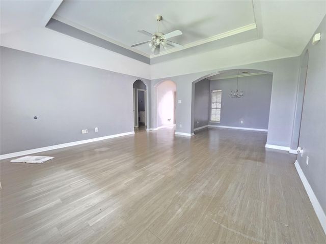 12015 Rosecroft Drive, Houston, TX 77048