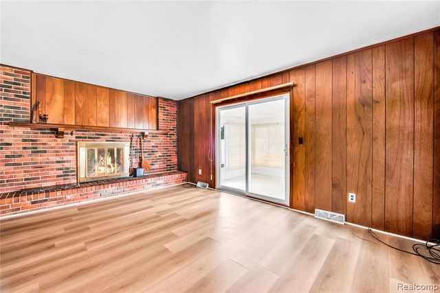 12136 Brougham Drive, Sterling Heights, MI 48312