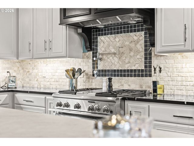 463 SALTY Way, Eugene, OR 97404