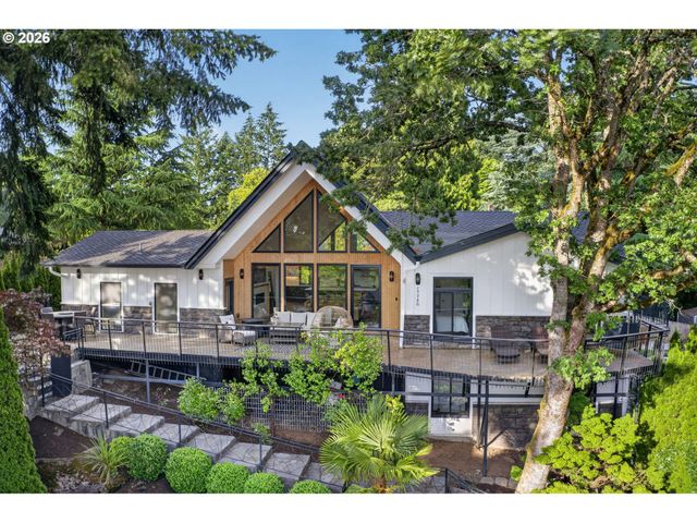 17780 OVERLOOK Cir, Lake Oswego, OR 97034