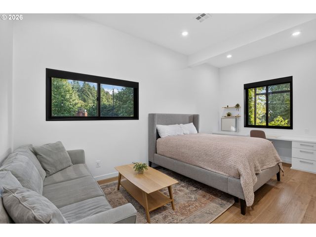 17780 OVERLOOK Cir, Lake Oswego, OR 97034