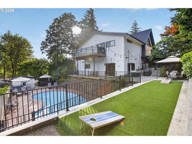 17780 OVERLOOK Cir, Lake Oswego, OR 97034