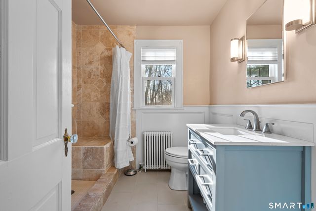 32 Cedarhurst Lane, Milford, CT 06461