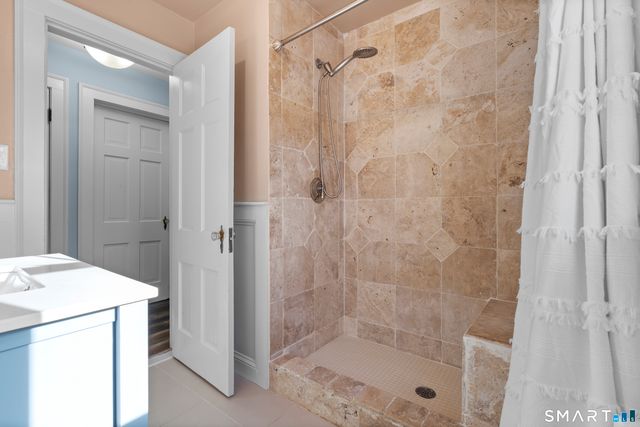 32 Cedarhurst Lane, Milford, CT 06461