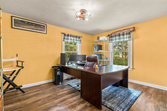 32 Cedarhurst Lane, Milford, CT 06461