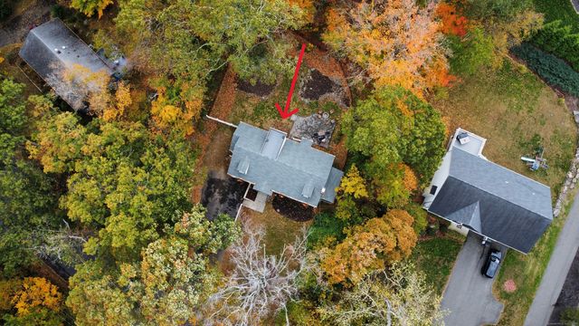 32 Cedarhurst Lane, Milford, CT 06461