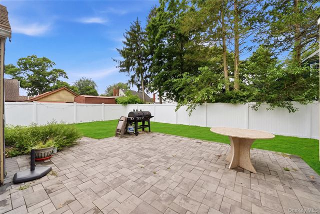 80 Everett Street, Patchogue, NY 11772