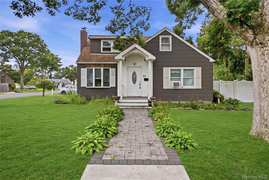 80 Everett Street, Patchogue, NY 11772