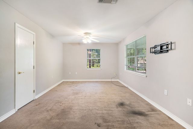 855 14th Street NW, Paris, TX 75460