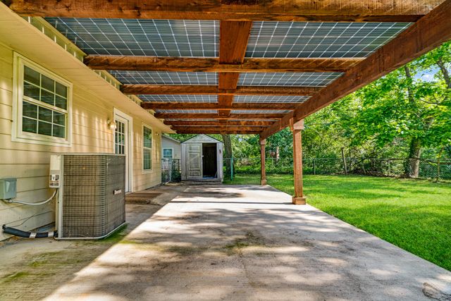 855 14th Street NW, Paris, TX 75460