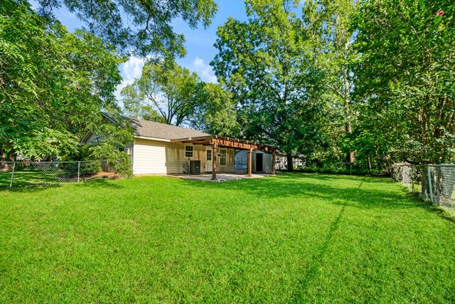 855 14th Street NW, Paris, TX 75460