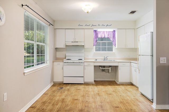 855 14th Street NW, Paris, TX 75460
