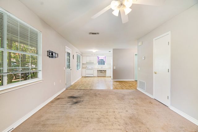 855 14th Street NW, Paris, TX 75460