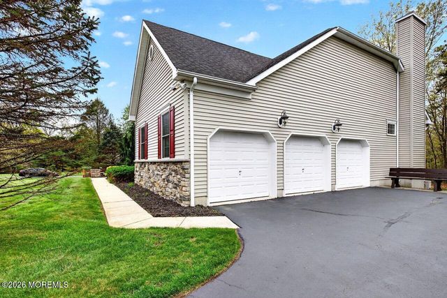 77 Hemlock Drive, New Egypt, NJ 08533