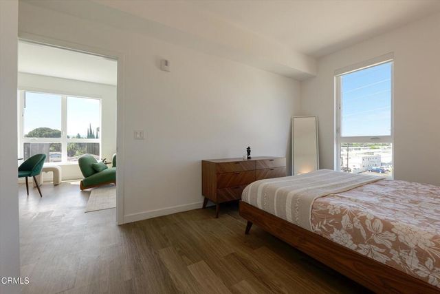 18900 Parthenia Street 205, Northridge, CA 91324