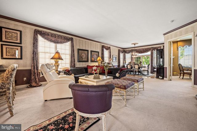 28 HUTTON LN, Garnet Valley, PA 19060