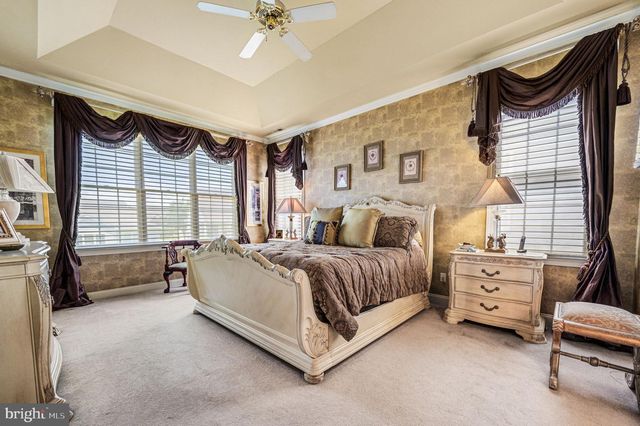 28 HUTTON LN, Garnet Valley, PA 19060