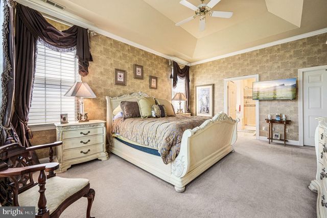 28 HUTTON LN, Garnet Valley, PA 19060