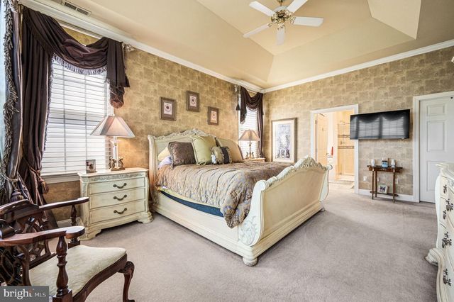 28 HUTTON LN, Garnet Valley, PA 19060