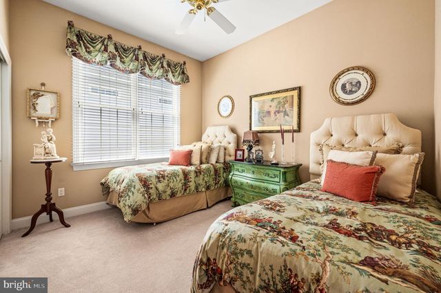 28 HUTTON LN, Garnet Valley, PA 19060