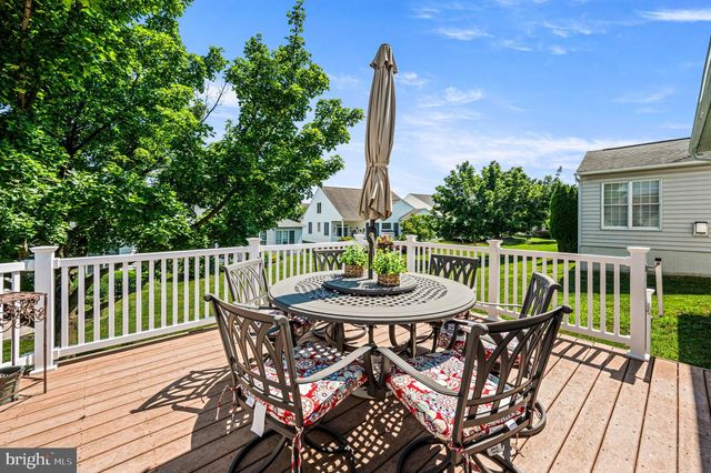 28 HUTTON LN, Garnet Valley, PA 19060