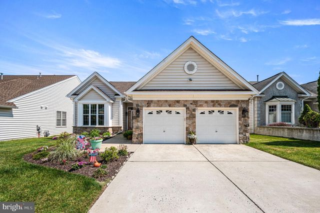 28 HUTTON LN, Garnet Valley, PA 19060