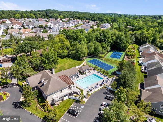 28 HUTTON LN, Garnet Valley, PA 19060