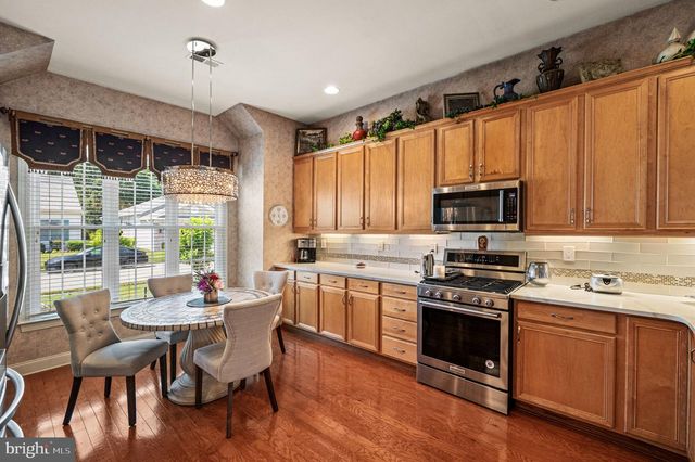 28 HUTTON LN, Garnet Valley, PA 19060